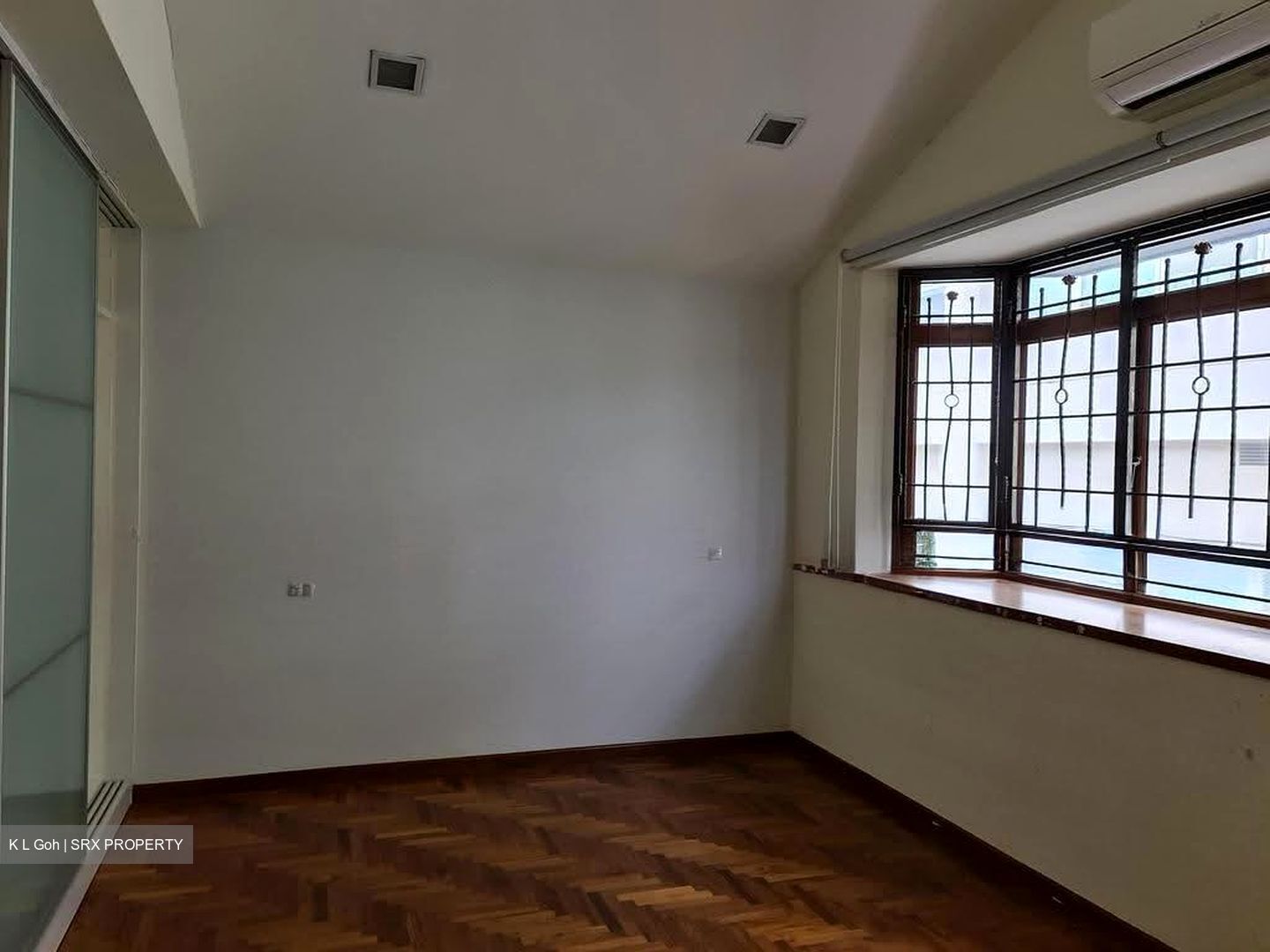 Sennett Estate (D13), Terrace #623734911